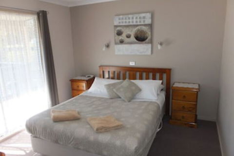 Lakes Entrance Country Cottages - Accommodation Fremantle 0