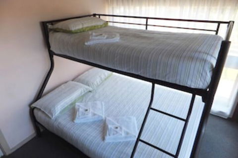 Paradise Holiday Apartments - Accommodation Fremantle 4
