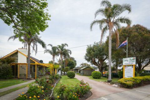 Lazy Acre Log Cabins - Accommodation Fremantle 0