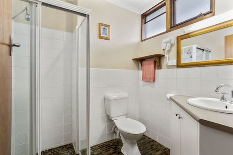 A1 Motels Port Fairy Motel And Apartments - Accommodation Fremantle 6