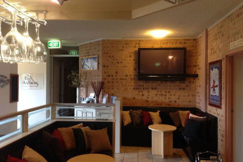 Aalberg Chalet - Accommodation Fremantle 2