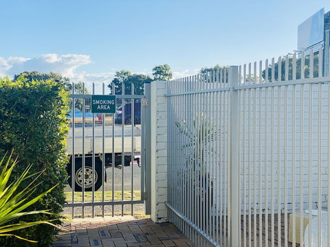 Tropicana Motel - Accommodation Fremantle 3