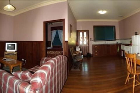 Pemberton Old Picture Theatre Holiday Apartments - Accommodation Fremantle 5