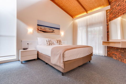 Nautilus Beachfront Villas & Spa - Accommodation Fremantle 1