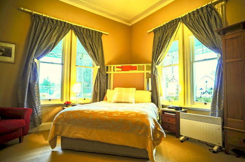 Cromwell House - Accommodation Fremantle 2