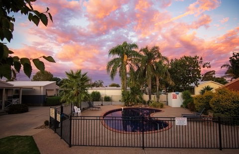 Ashleigh Court Motor Inn - Accommodation Fremantle 3