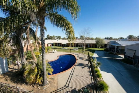 Ashleigh Court Motor Inn - Accommodation Fremantle 1