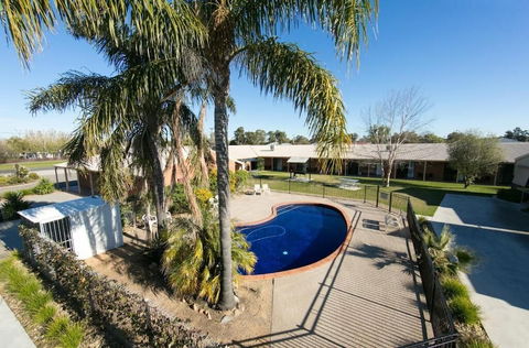 Ashleigh Court Motor Inn - Accommodation Fremantle 2