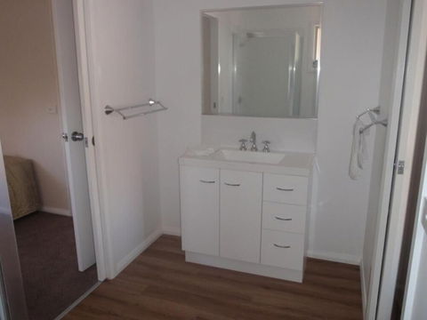 Ashleigh Court Motor Inn - Accommodation Fremantle 5
