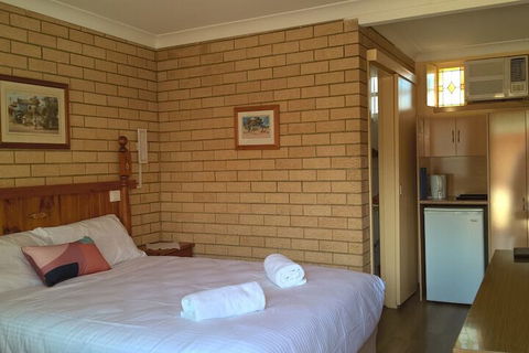 Lake Front Motel - Accommodation Fremantle 4