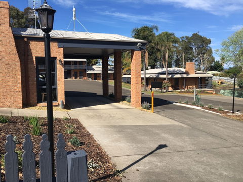 Bega Downs Motor Inn - Accommodation Fremantle 3