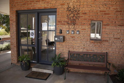 Bega Downs Motor Inn - Accommodation Fremantle 6