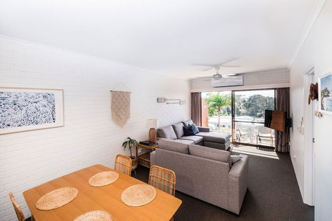 Mollymook Seascape Motel & Apartments - Accommodation Fremantle 6