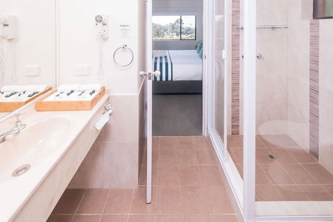 Mollymook Seascape Motel & Apartments - Accommodation Fremantle 2