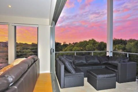 Loka Santi - Accommodation Fremantle 5