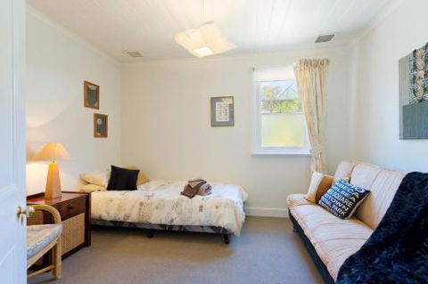 Templeton Cottage - Accommodation Fremantle 0