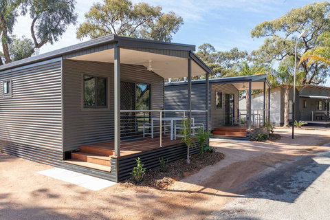 BIG4 Renmark Riverfront Holiday Park - Accommodation Fremantle 1