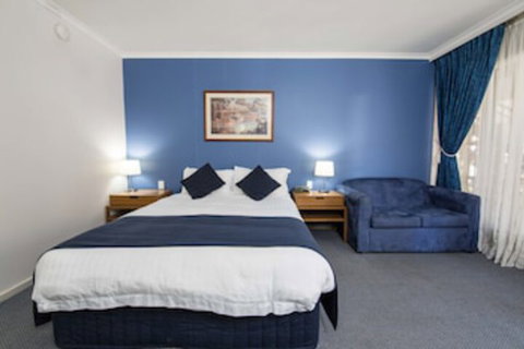 MAS Country Riverboat Lodge Motor Inn - Accommodation Fremantle 0