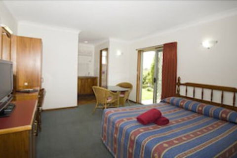 Colonial Court Motor Inn - Accommodation Fremantle 7