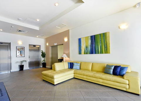 Metro Advance Apartments & Hotel, Darwin - Accommodation Fremantle 3