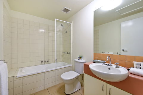 Metro Advance Apartments & Hotel, Darwin - Accommodation Fremantle 5