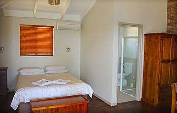 Dunsborough Cottages - Accommodation Fremantle 0