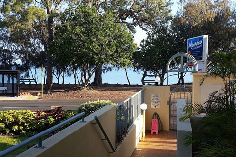 Alexander Beachfront Apartments - Accommodation Fremantle 3