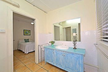 Bargara Gardens Motel & Holiday Villas - Accommodation Fremantle 4