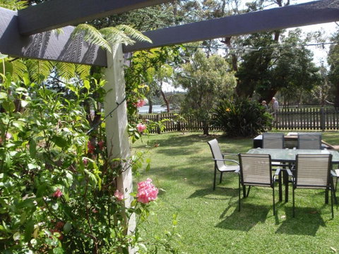 Wyreepi Caribbean Chalet - Accommodation Fremantle 2