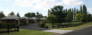 Melview Greens Serviced Apartments - Accommodation Fremantle 0