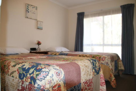 Donkey Tales Farm Cottages - Accommodation Fremantle 2