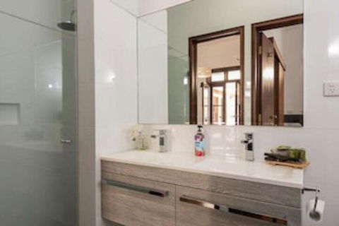 Fairway Manor Accommodation - Accommodation Fremantle 0