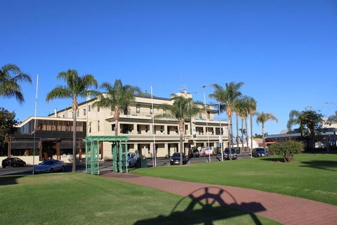 Renmark Hotel Motel - Accommodation Fremantle 3
