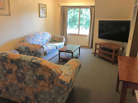AAt 28 Goldsmith Motel - Accommodation Fremantle 3