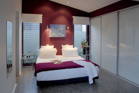 By The Beach B&B And Apartments - Accommodation Fremantle 5