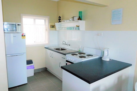 Walters Holiday Flats - Accommodation Fremantle 7