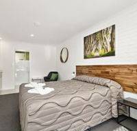 Beachmere Palms Motel