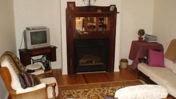 Albury Cottages - Accommodation Fremantle 3