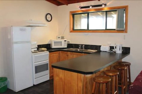 Freycinet Cottage 2 - Accommodation Fremantle 7