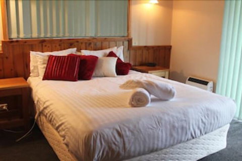 Freycinet Cottage 2 - Accommodation Fremantle 2