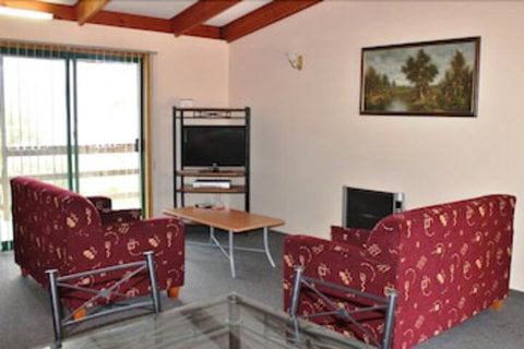 Freycinet Cottage 2 - Accommodation Fremantle 3