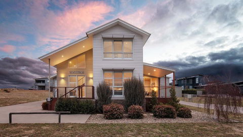 Alpine Snow Angels Retreat Luxurious Snowy Mountains Living - Accommodation Fremantle 2