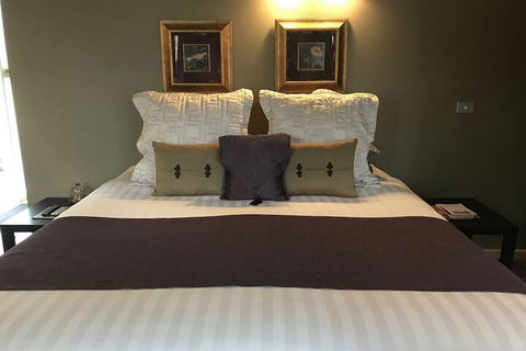 Spa Suites At Raven - Accommodation Fremantle 5