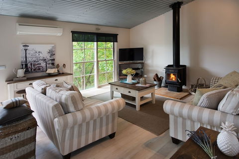 French Cottage - Accommodation Fremantle 1