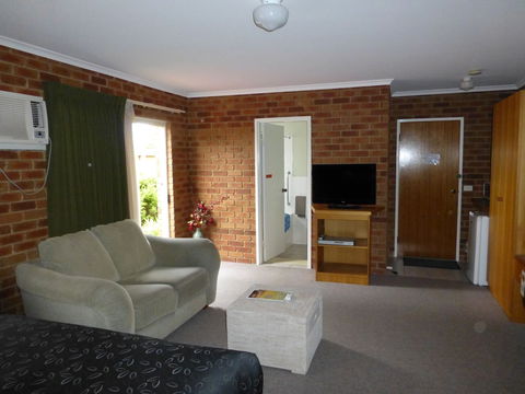 Inverloch Central Motor Inn - Accommodation Fremantle 5