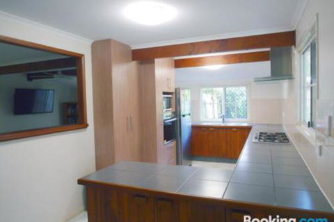 Wyndham Lodge - Accommodation Fremantle 2