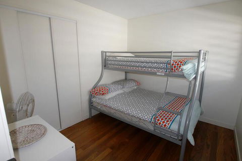 Allora 1 - Accommodation Fremantle 2