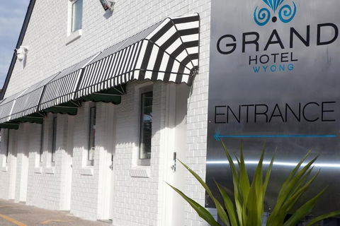 Grand Hotel Wyong - Accommodation Fremantle 0