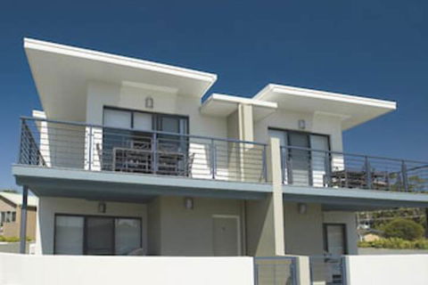 Mollymook Beachfront Executive Apartment - Accommodation Fremantle 3
