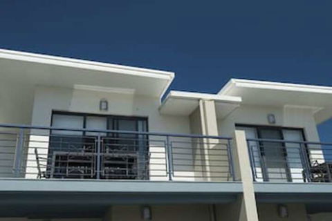 Mollymook Beachfront Executive Apartment - Accommodation Fremantle 6